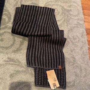 New with tags unisex hat and scarf